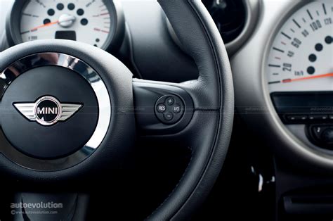 mini countryman cruise control.